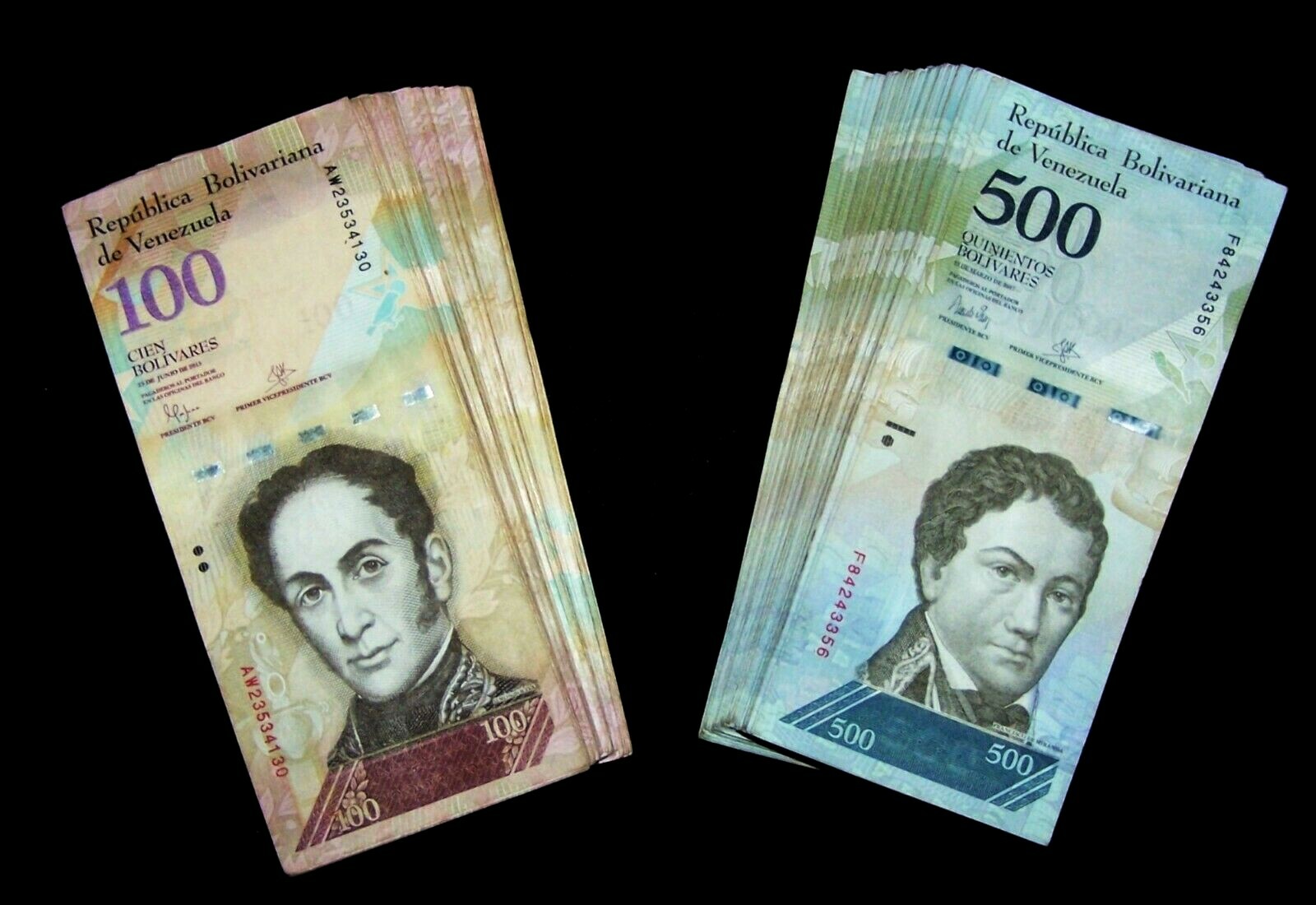 200 pcs x Venezuela banknotes-100 x 100/500 Bolivares-2007-2017 CIRCULATED