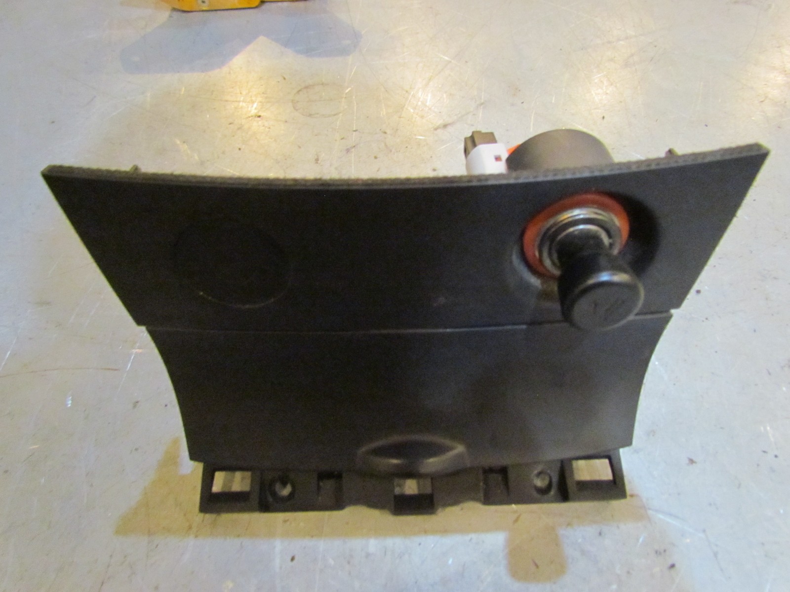 2007 Mazda MazdaSpeed 3 Ash Tray And Cigarette Lighter Assy