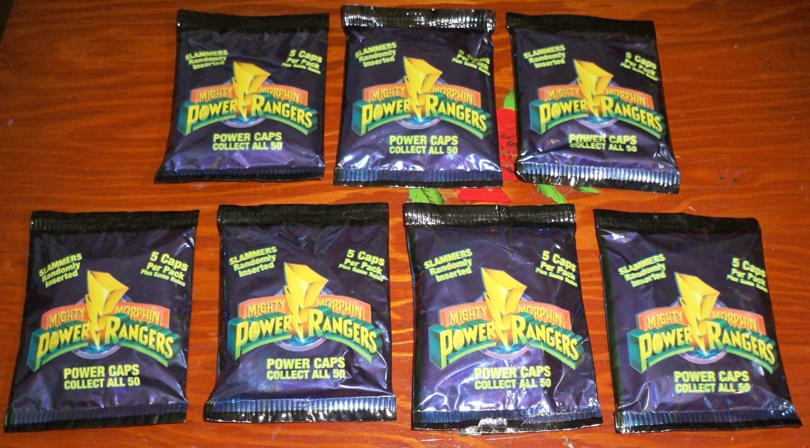 LOT of (7) SEALED PACKS: MIGHTY MORPHIN POWER RANGERS - POWER CAPS 1994 !!