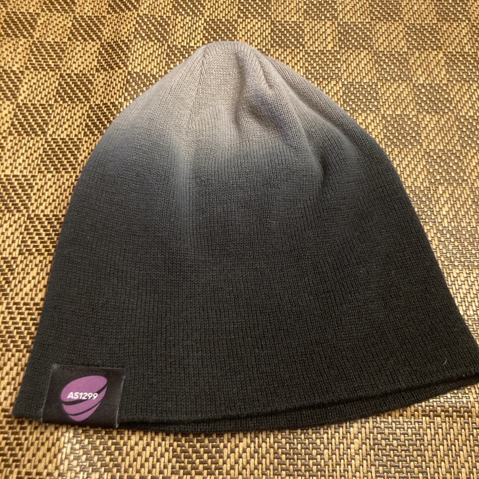 District Slouch Black Ombré Slouch Beanie DT618 OSFA
