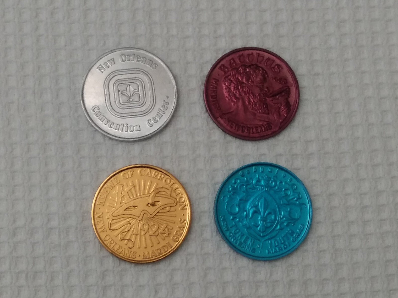 Vintage 4 Tokens All Different #003