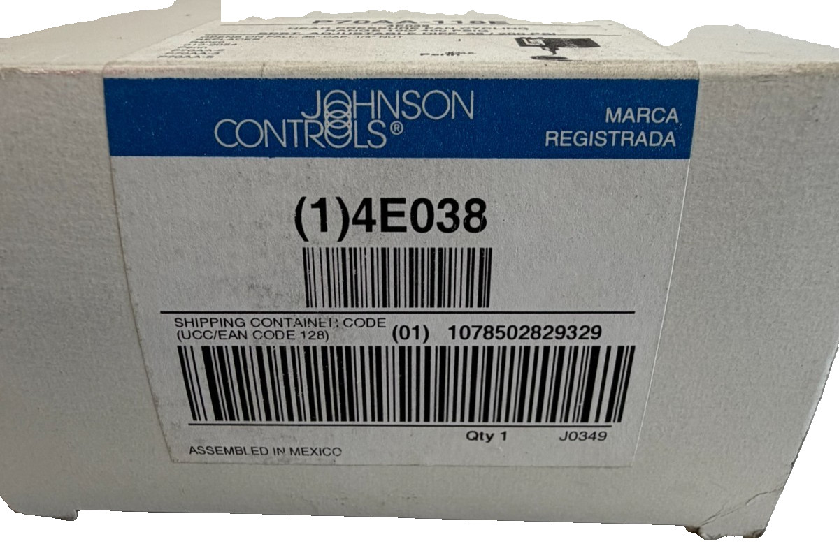 NEW JOHNSON CONTROLS P70AA-118E PRESSUER CONTROLLER P70AA 118E