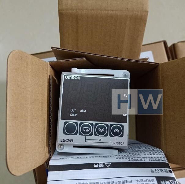 1PC NEW Omron Temperature Controller E5CWL-R1TC