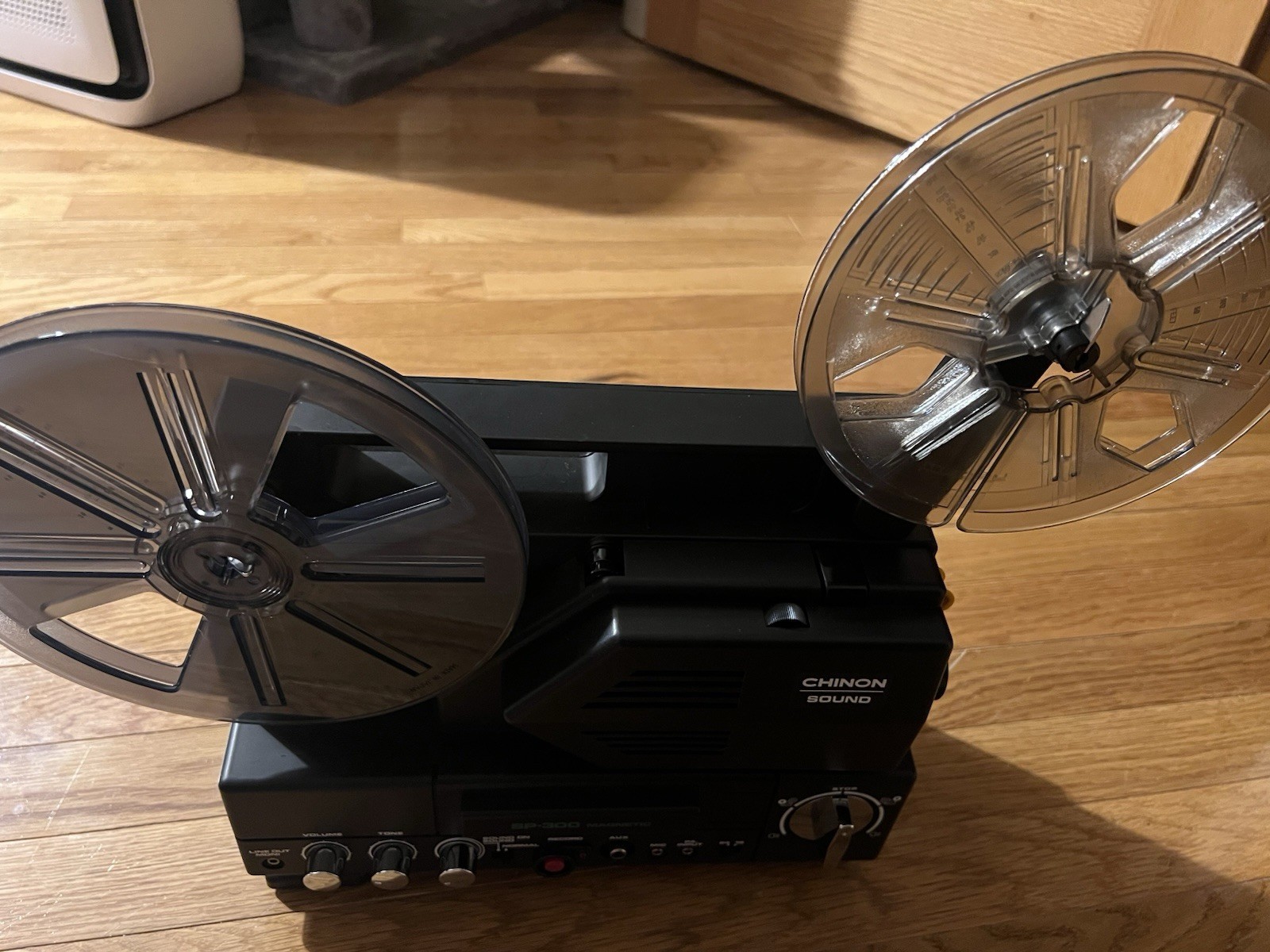 Vintage Chinon Sound SP-300 Super 8mm Film Projector Reel To Reel