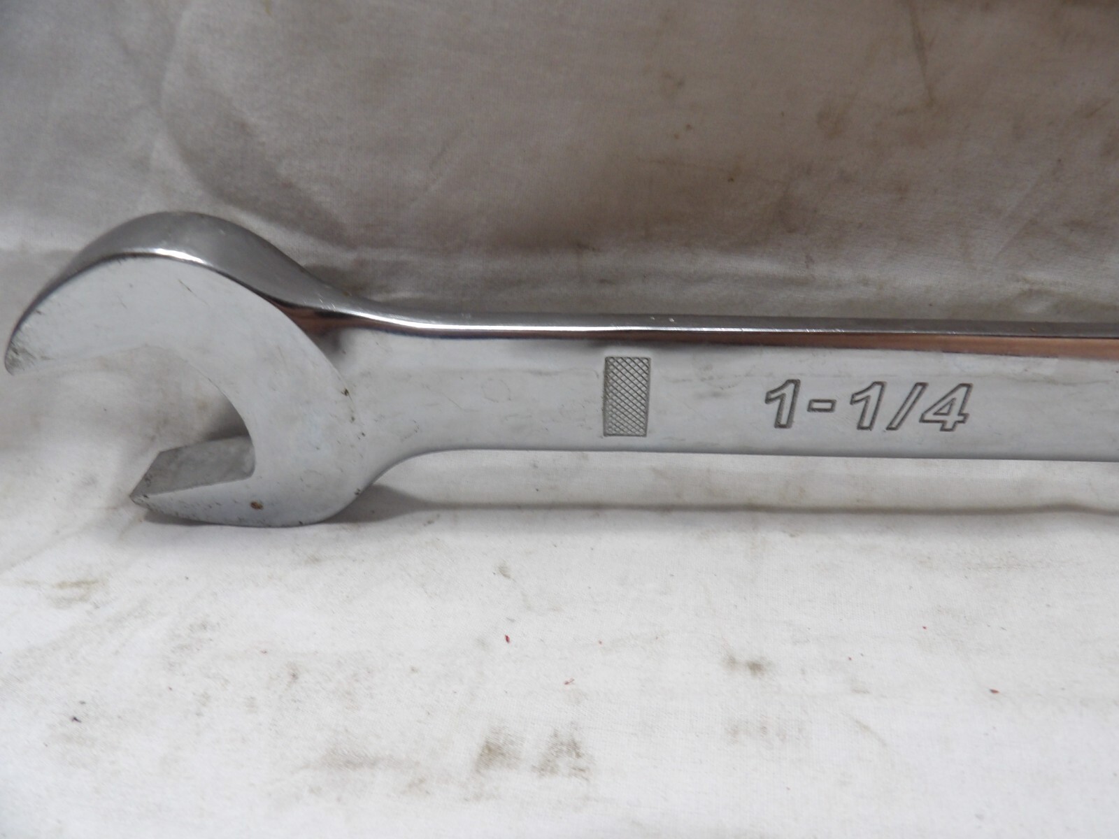 DeWalt 1-1/4" Combination Wrench #DWMT75187