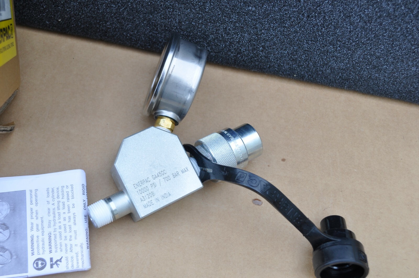ENERPAC GA45GC Gauge Adaptor Assembly  0-10,000psi, WITH G2535L GAUGE New IN BOX