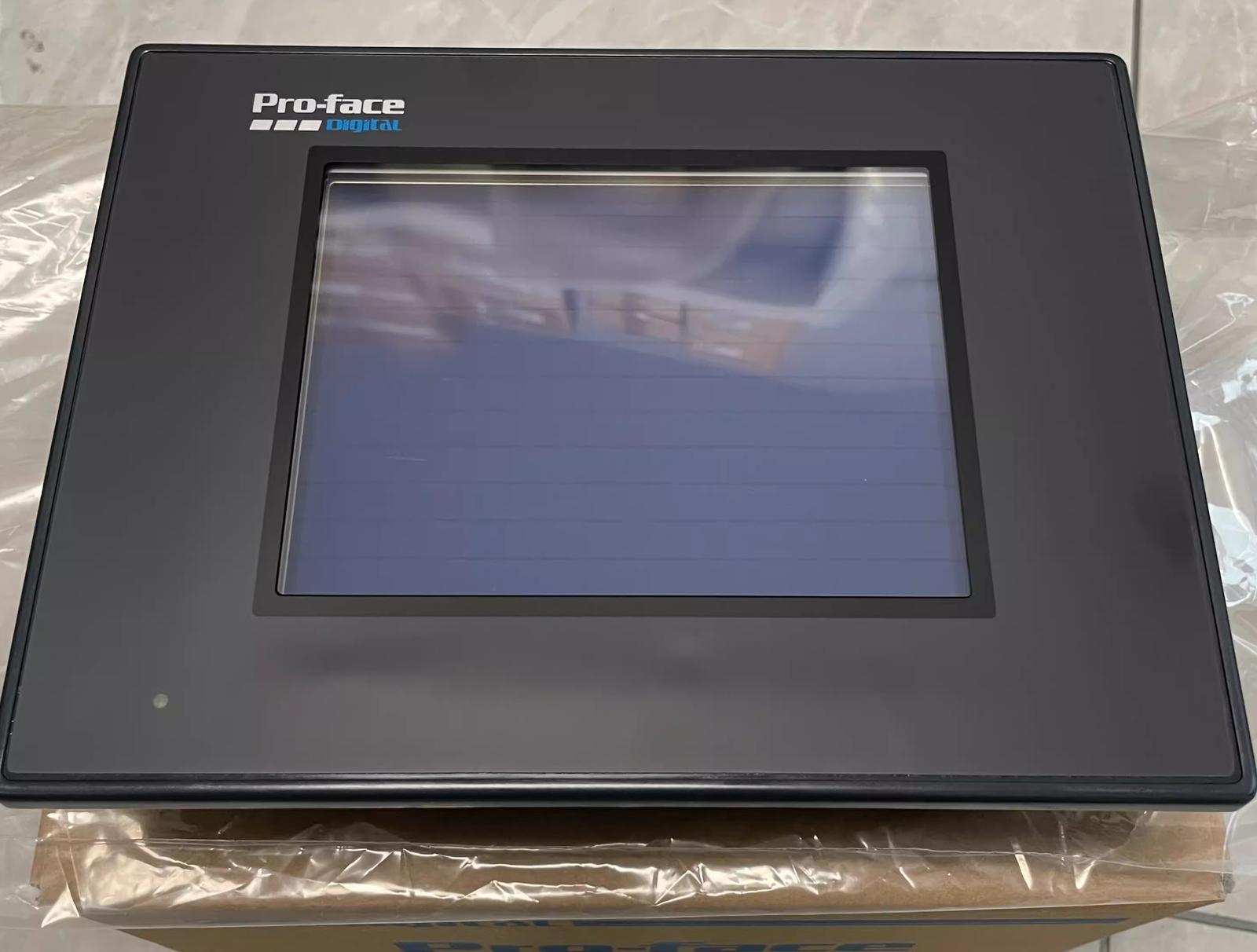 Pro-face Touch Panel HMI GP37W2-BG41-24V