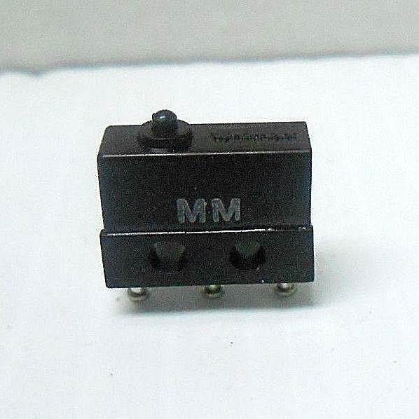 MM7710 UNIMAX SENSITIVE MICROSWITCH 250 VAC/ 28 VDC/ 7 AMPS NEW OLD STOCK