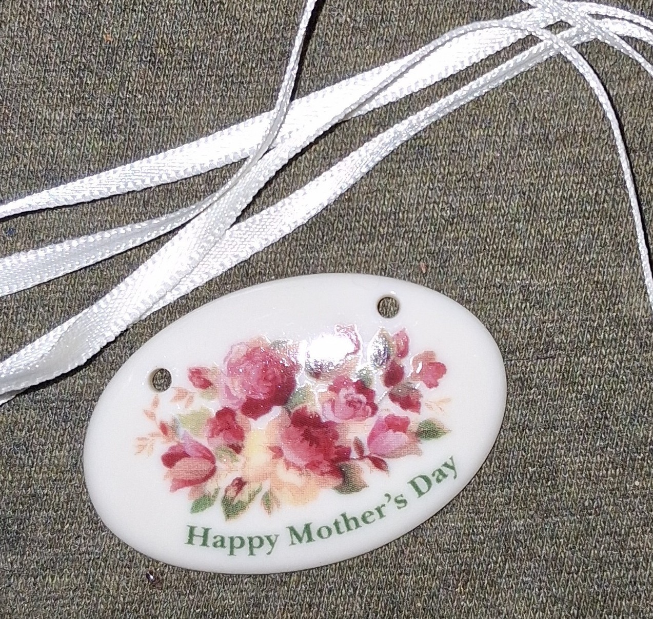 Longaberger 2006 Mothers Day Ceramic Tie On Basket Accessory 23288
