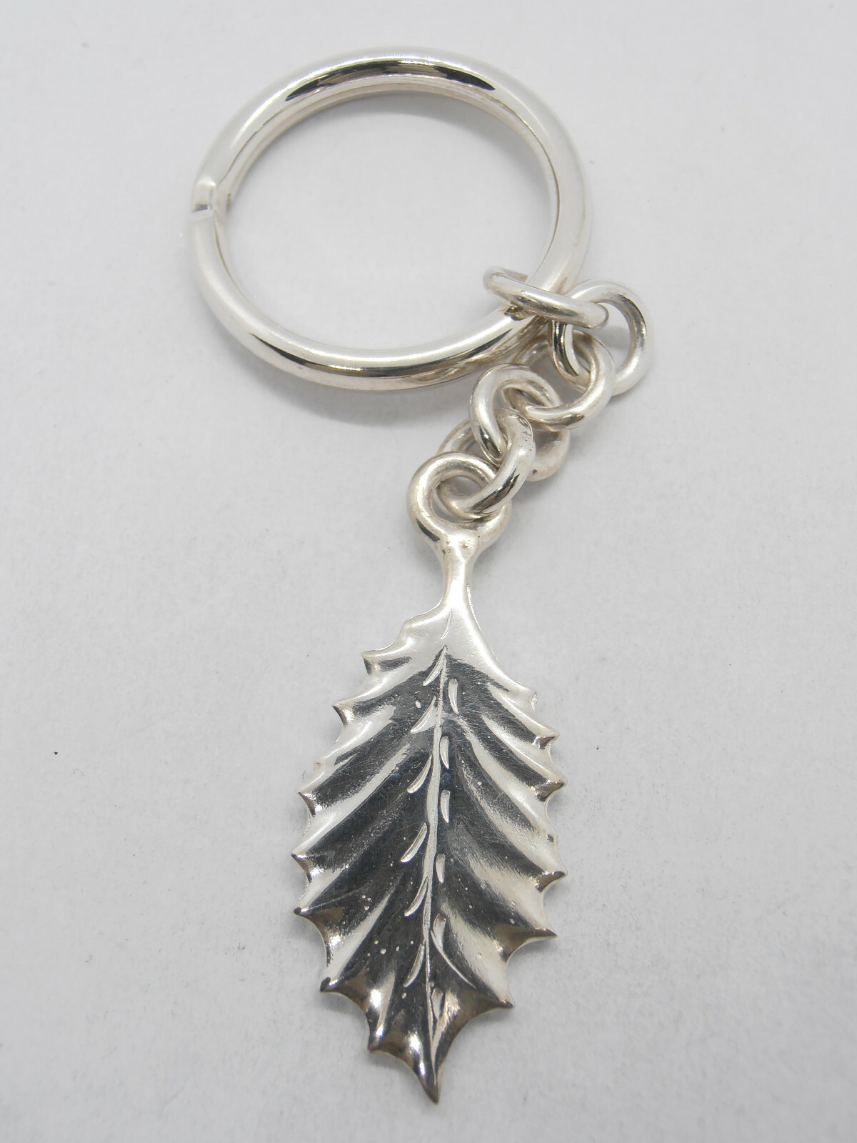 Portachiavi con FOGLIA DI AGRIFOGLIO in Argento 925 - Pungitopo -