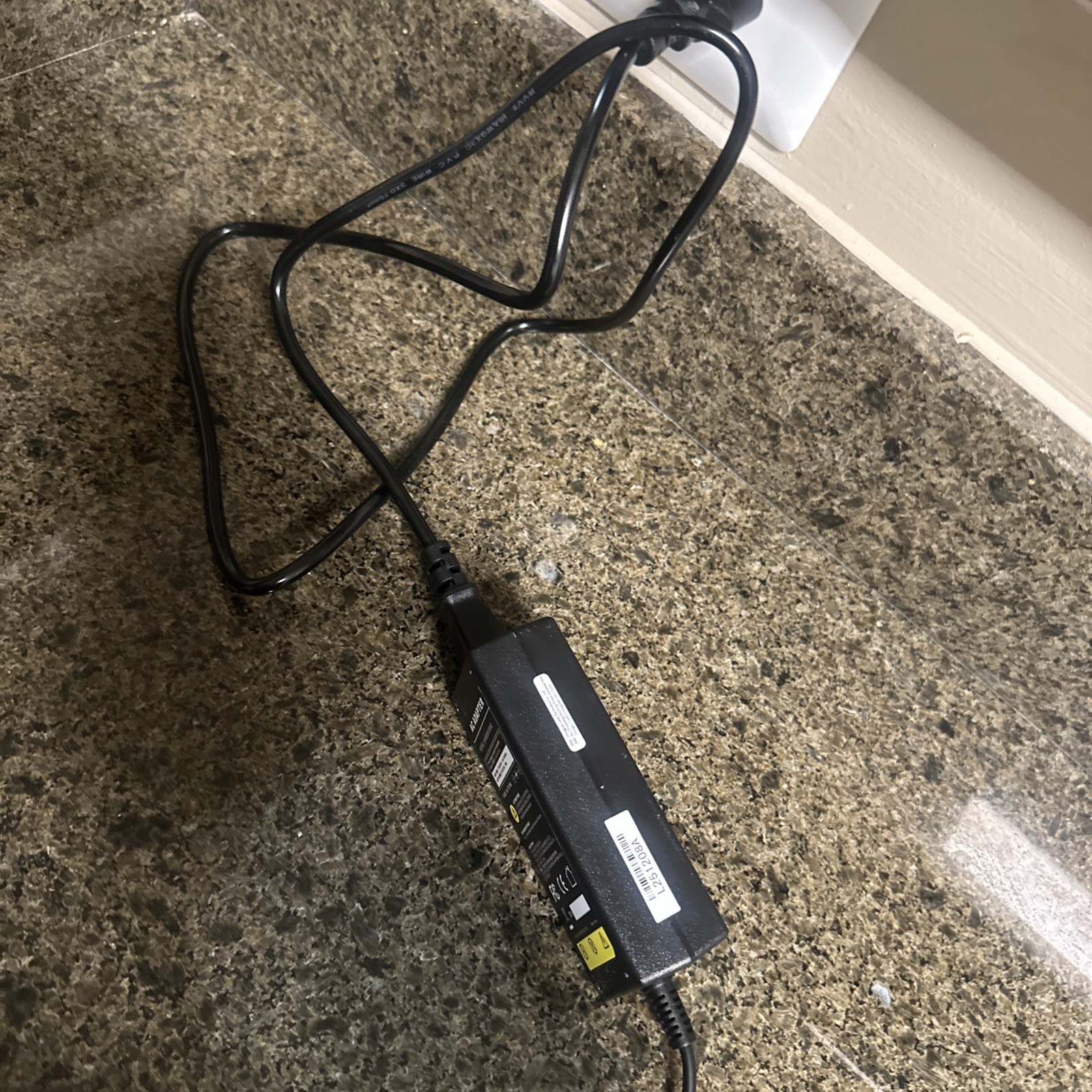 VIAVI Optimeter Optical Fiber Tester EOPT-PONATT with Launch Cable & Case