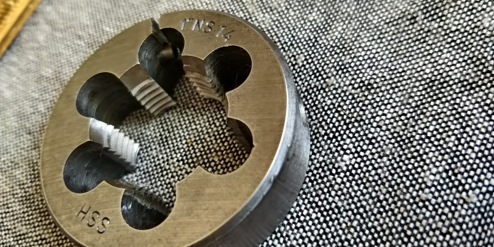 1"-14 NS Thread Die split adjustable HSS 2" diameter JAPAN