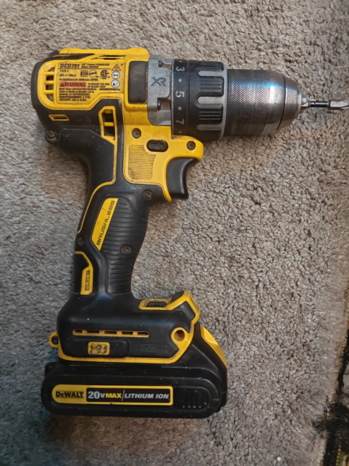 DEWALT 1/2 in Brushless Cordless Drill/Driver With 3 Batteries