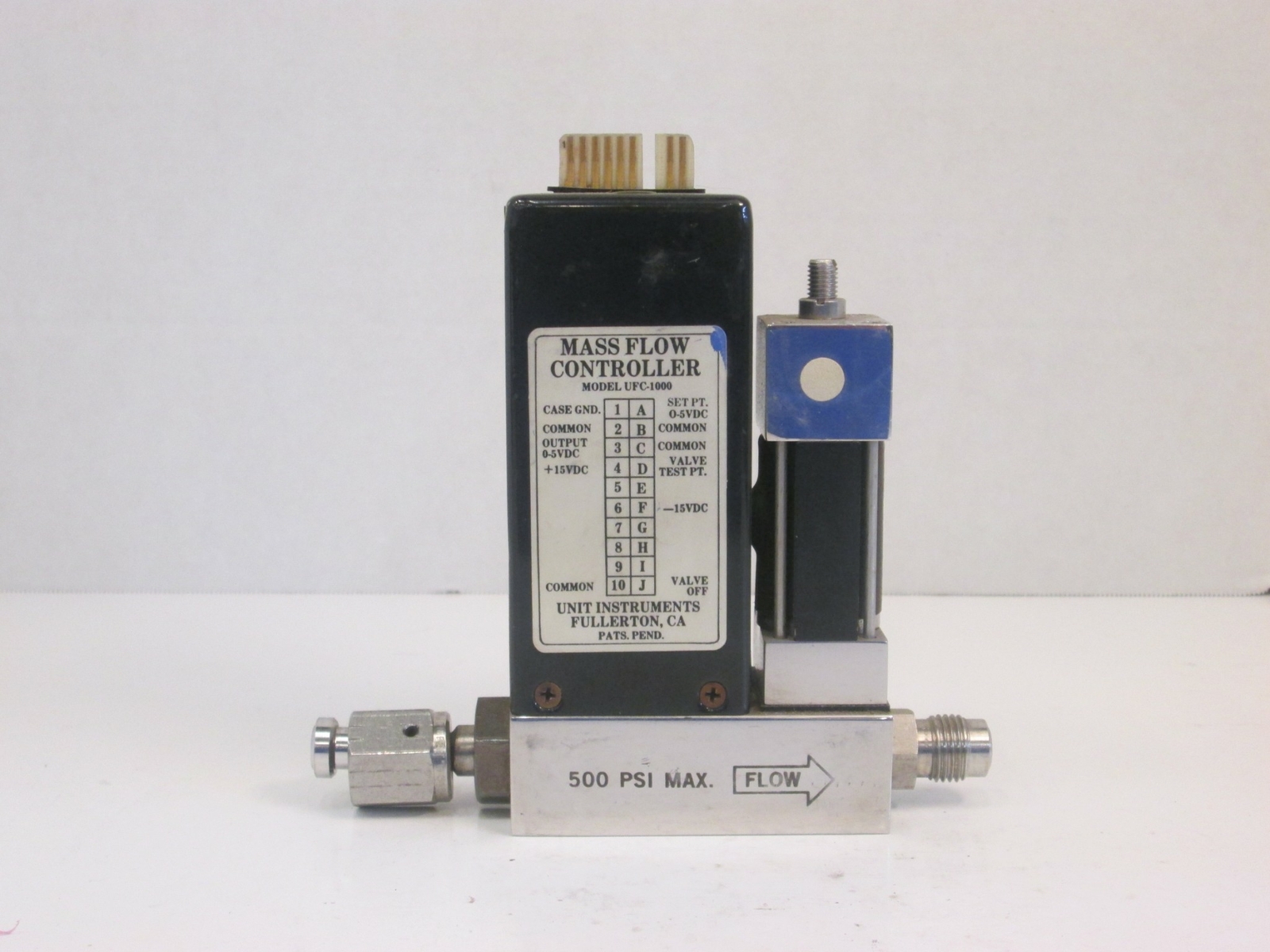 Unit UFC-1000, MFC, Mass Flow Controller, N2/H2, 500 SCCM, Used
