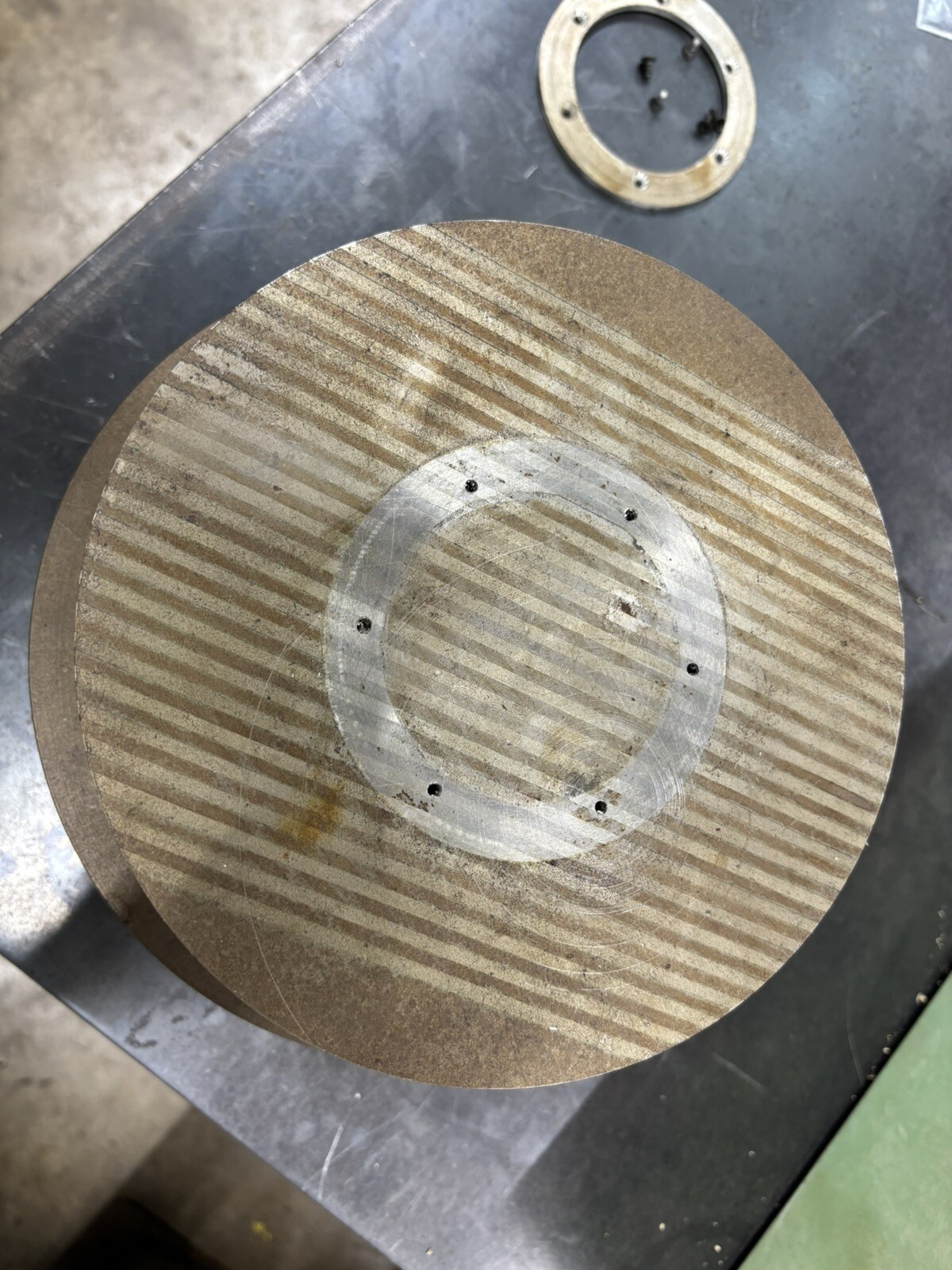 MAGNETOOL FP 8 RD FINE POLE MAGNETIC ROUND CHUCK MOUTED ON D1-6 BACKING PLATE 8"