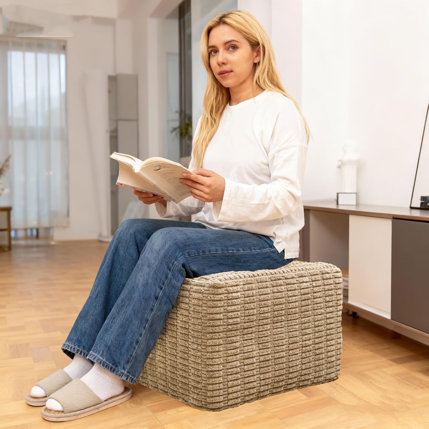 Round Square Pouf Ottoman Foot Rest – Lightweight Modern Footstool W/ Plush Foam