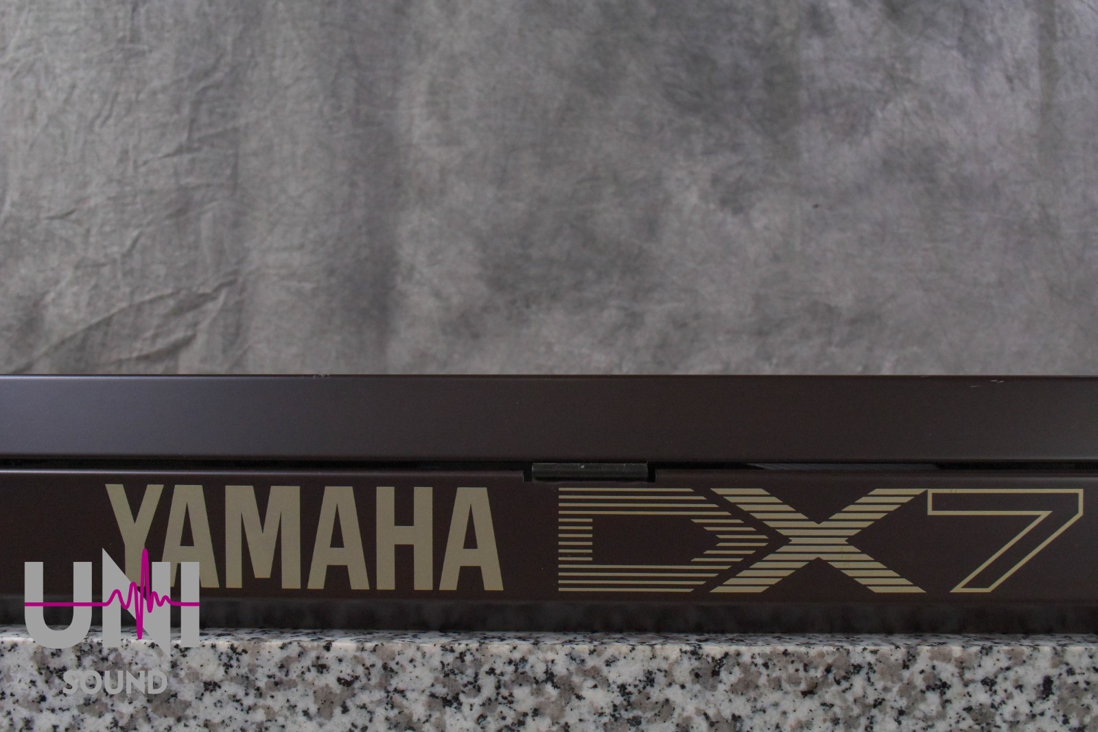 YAMAHA DX7 Digital Programmable Algorithm Synthesizer in Very Good Condition