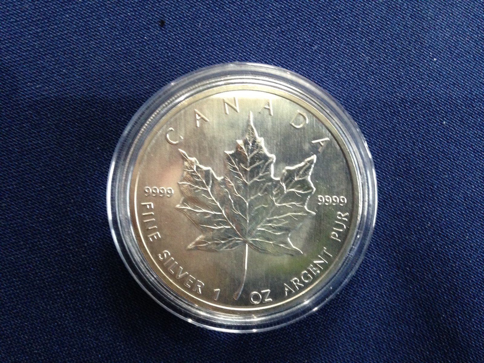 1990 Canada $5.00 Maple Leaf Gem BU One Ounce .9999 Fine Silver E6103