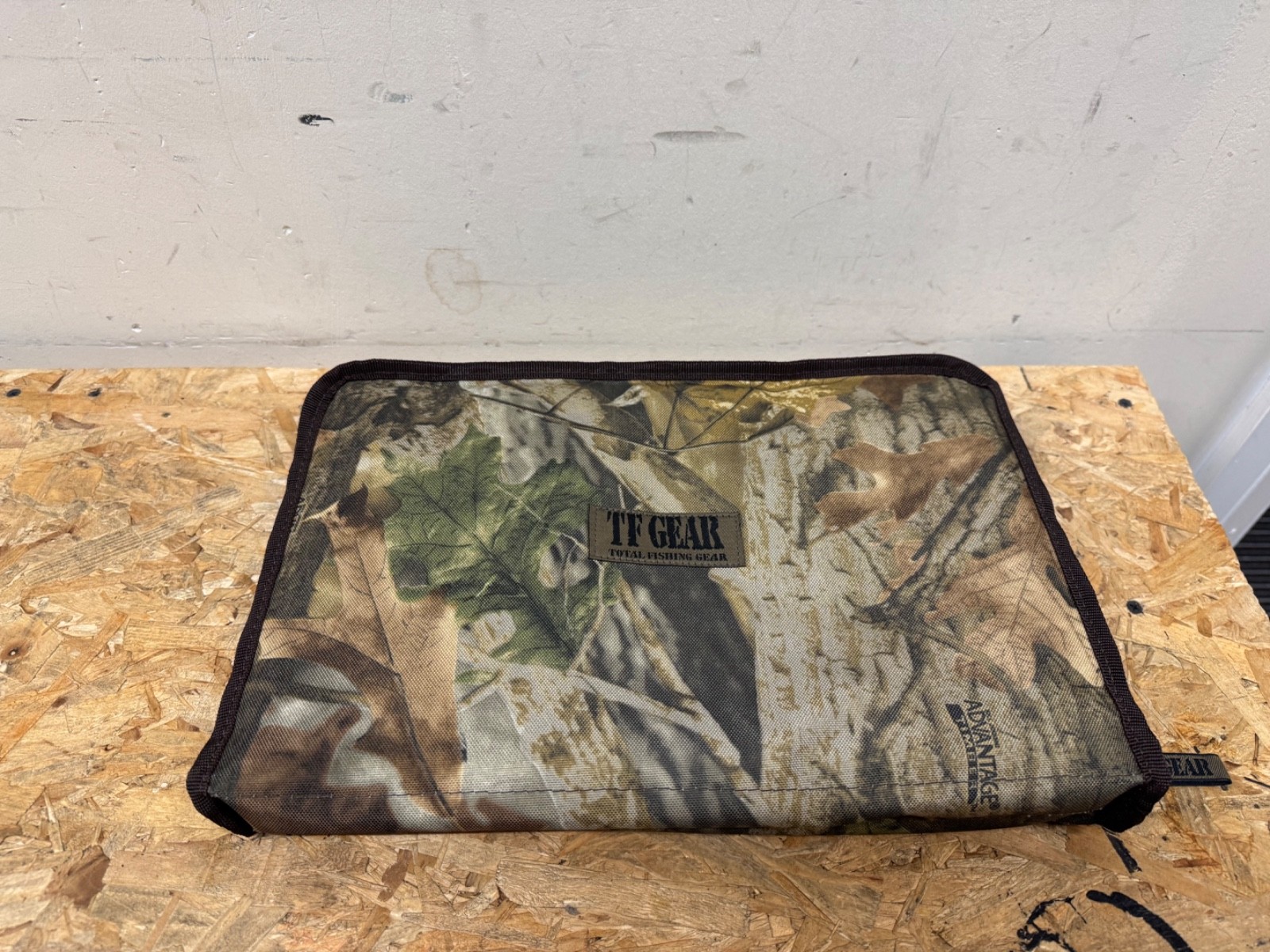 CARP FISHING TACKLE - TF GEAR REALTREE CAMO, BUZZ BAR POUCH OR BAG