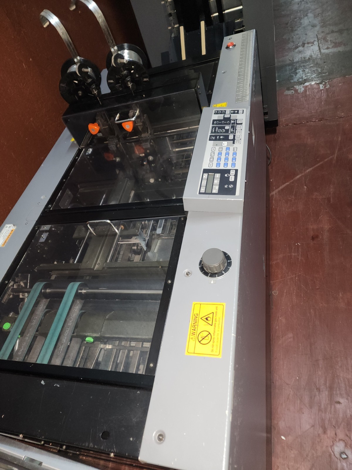 Duplo System 4000 10 Bin Collating System