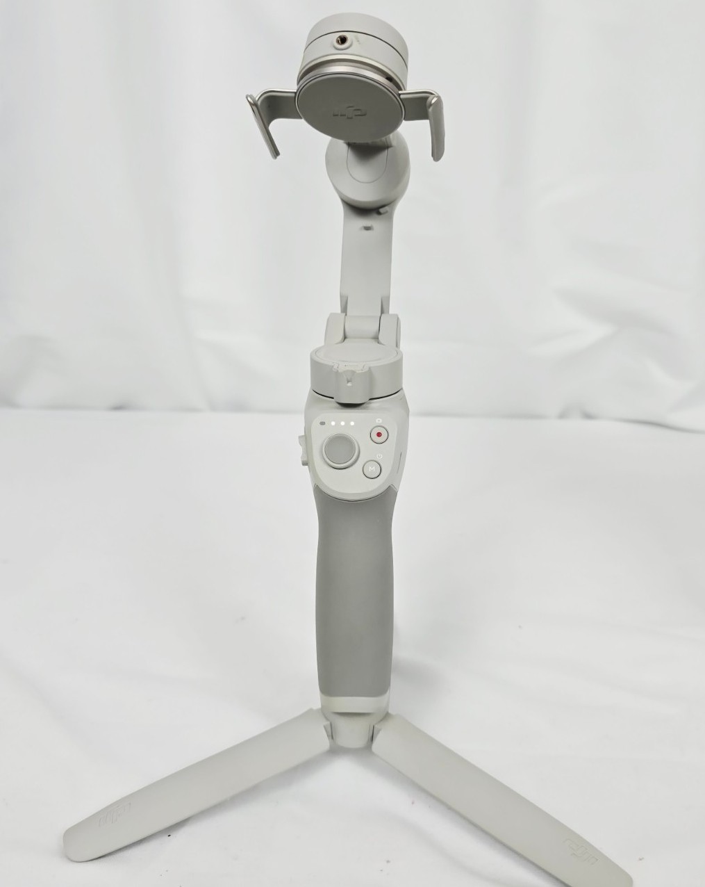 DJI OM 4 - Osmo Mobile 4 - Smartphone Gimbal Stabilizer Tripod
