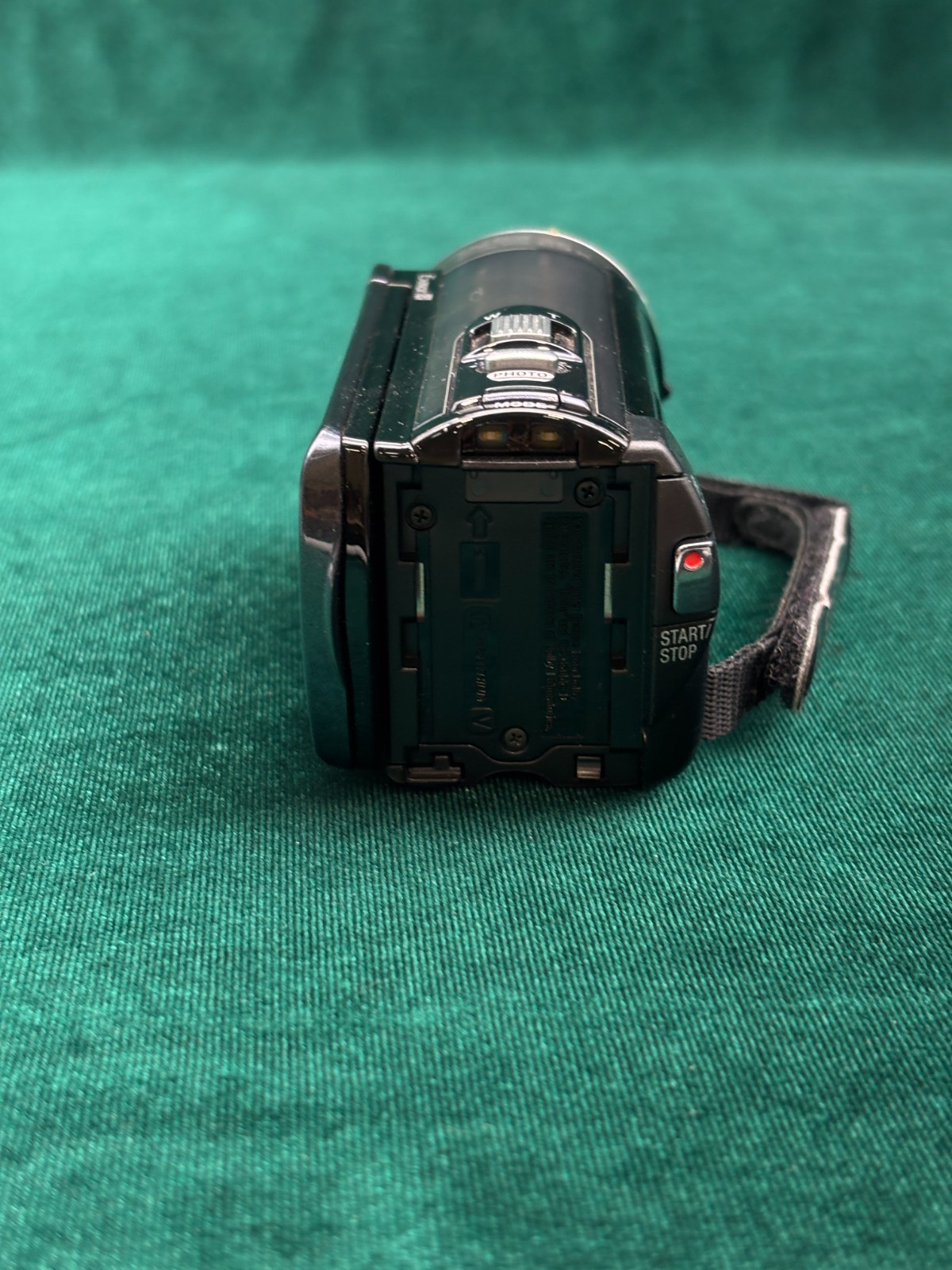 Sony HDR-CX115E Digital HD Video Camera Recorder