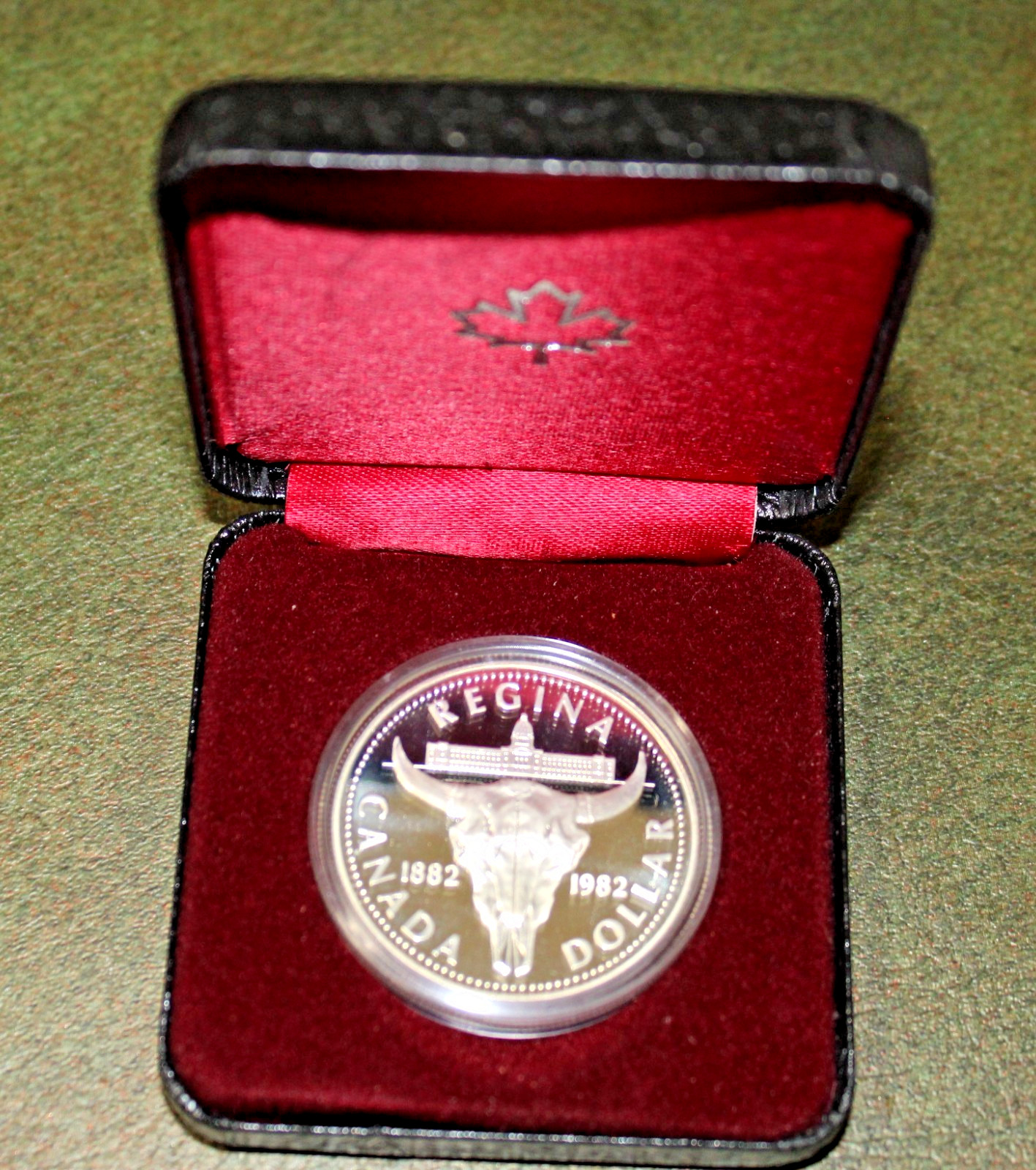 1982 Regina Canadian Dollar Coin 50% Silver/50% Copper with Display Holder