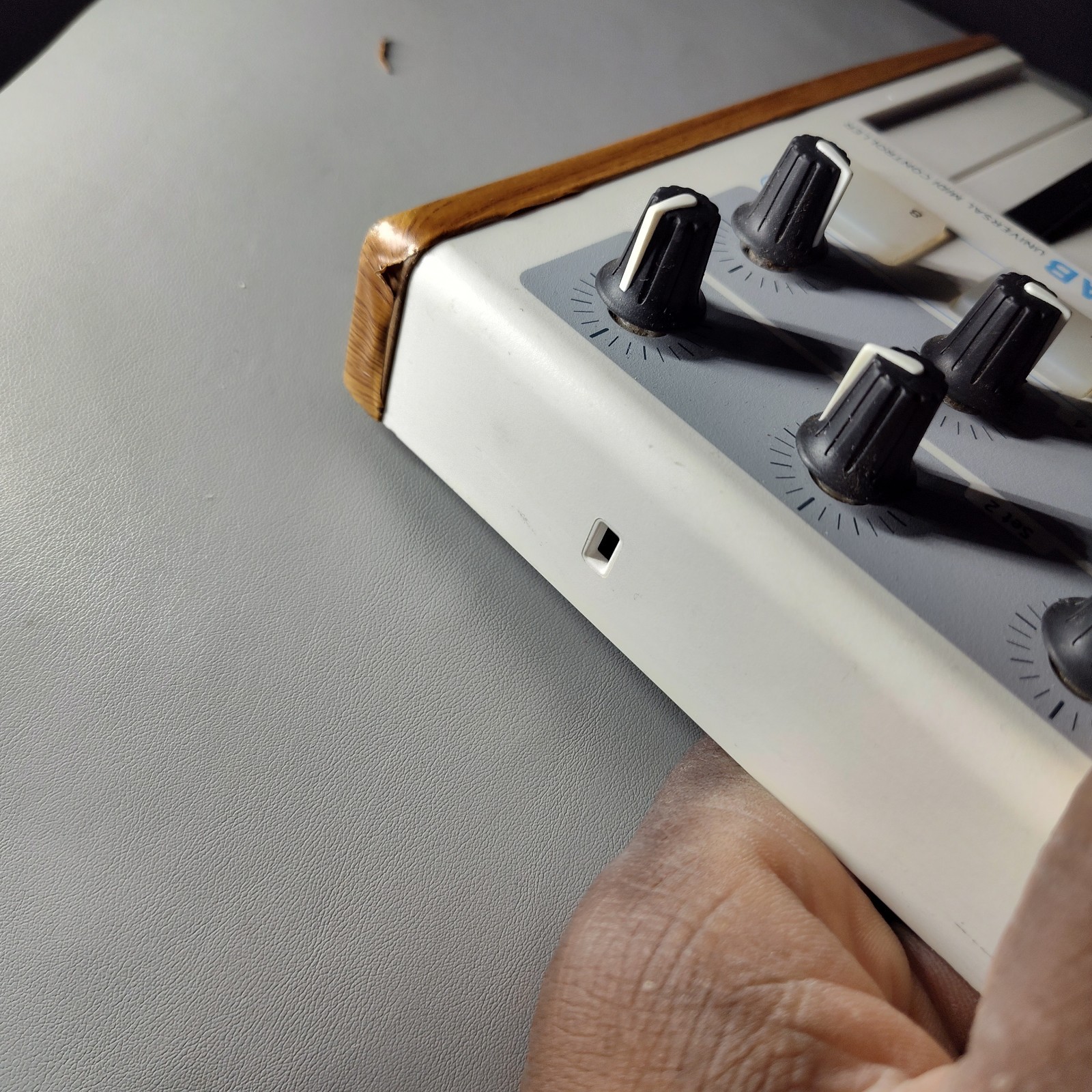 Arturia MiniLab 25-Key Universal Midi Controller