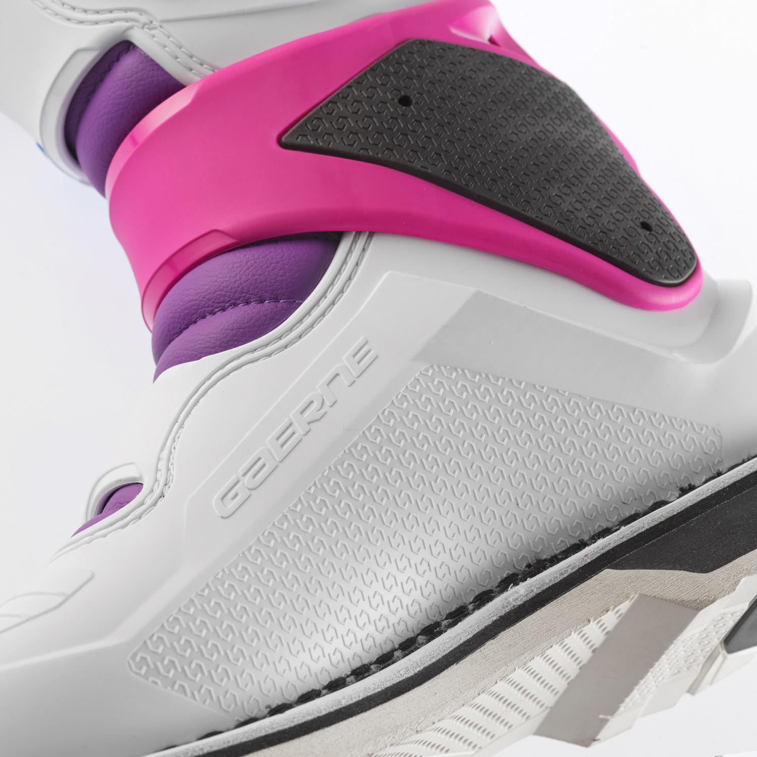 GAERNE Sg 22 Boots Le Purple/White/Rhodamine 08 With Dual Fits Air Vents And
