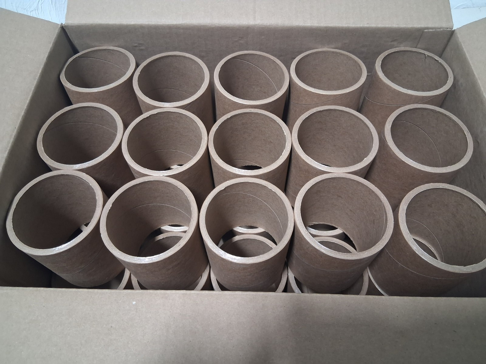 Label Cores 3" Inner Diameter. (3" Inner Diameter X 4.125" Width (30 Cores)