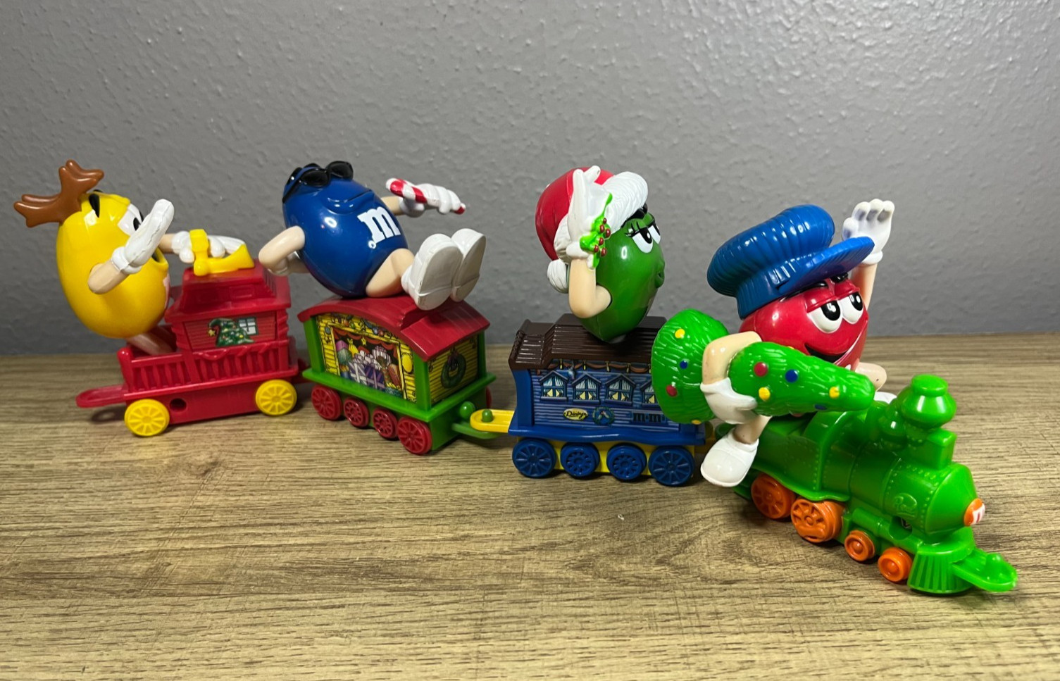 M&M - Candy Toppers - Christmas Train Set of 4 - M & M Collectibles