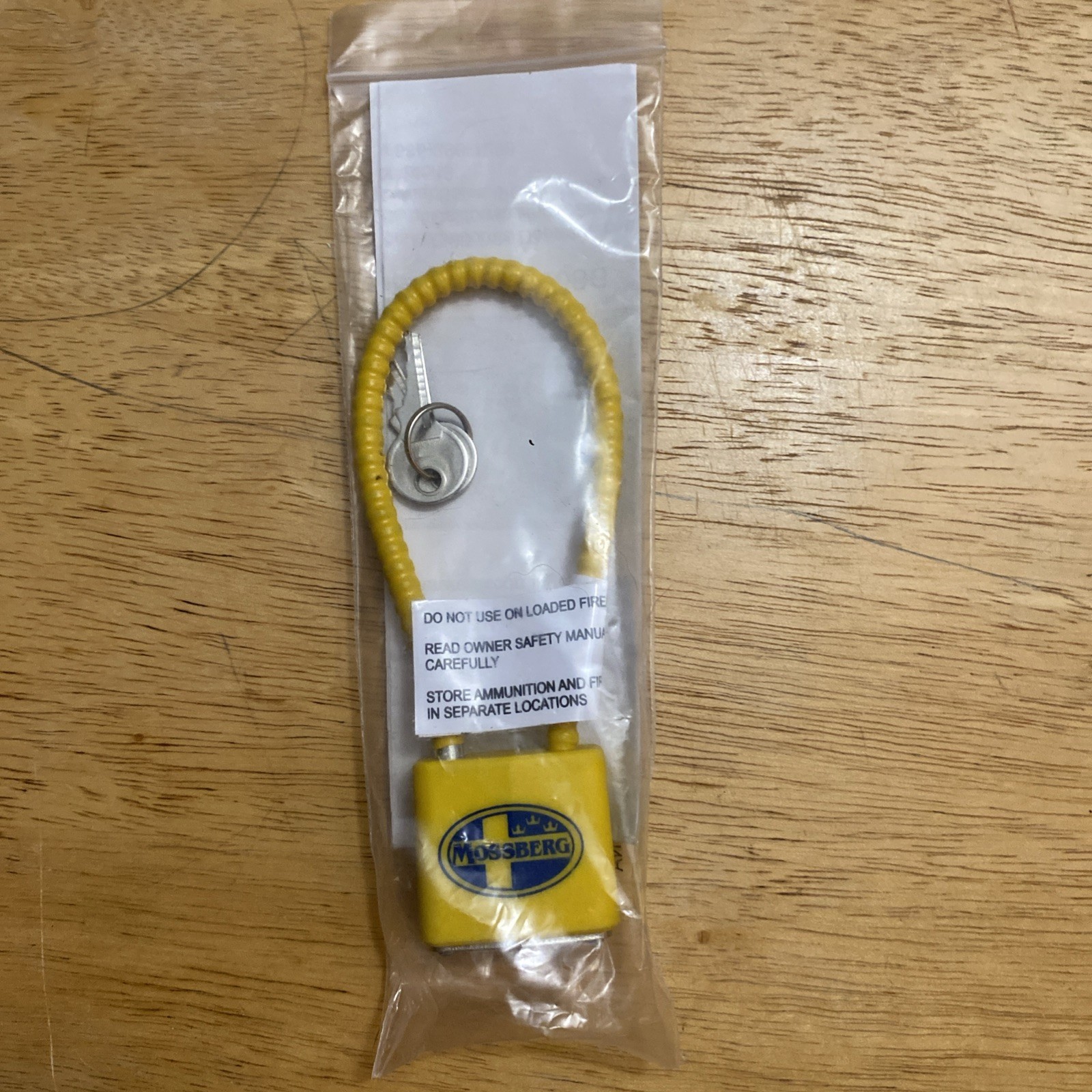 Mossberg Yellow Cable Lock for Firearms 2 Keys Security Protection Lockup