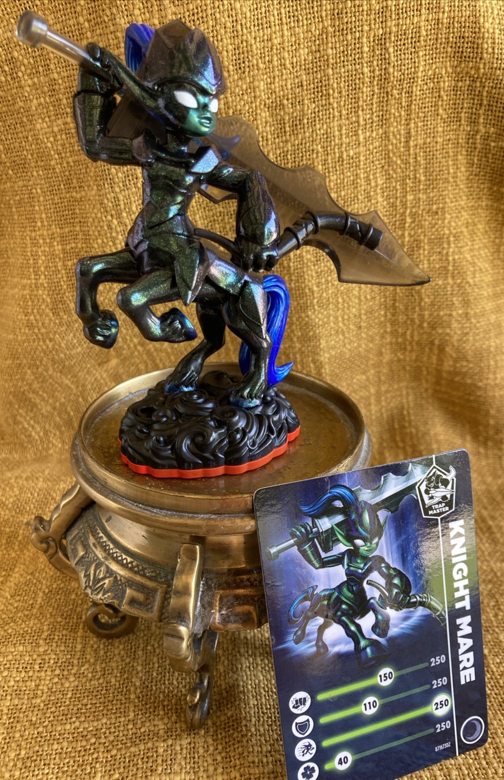 Skylanders Dark Element Knight Mare Trap Master Trap Team Figure 87167888 W/Card