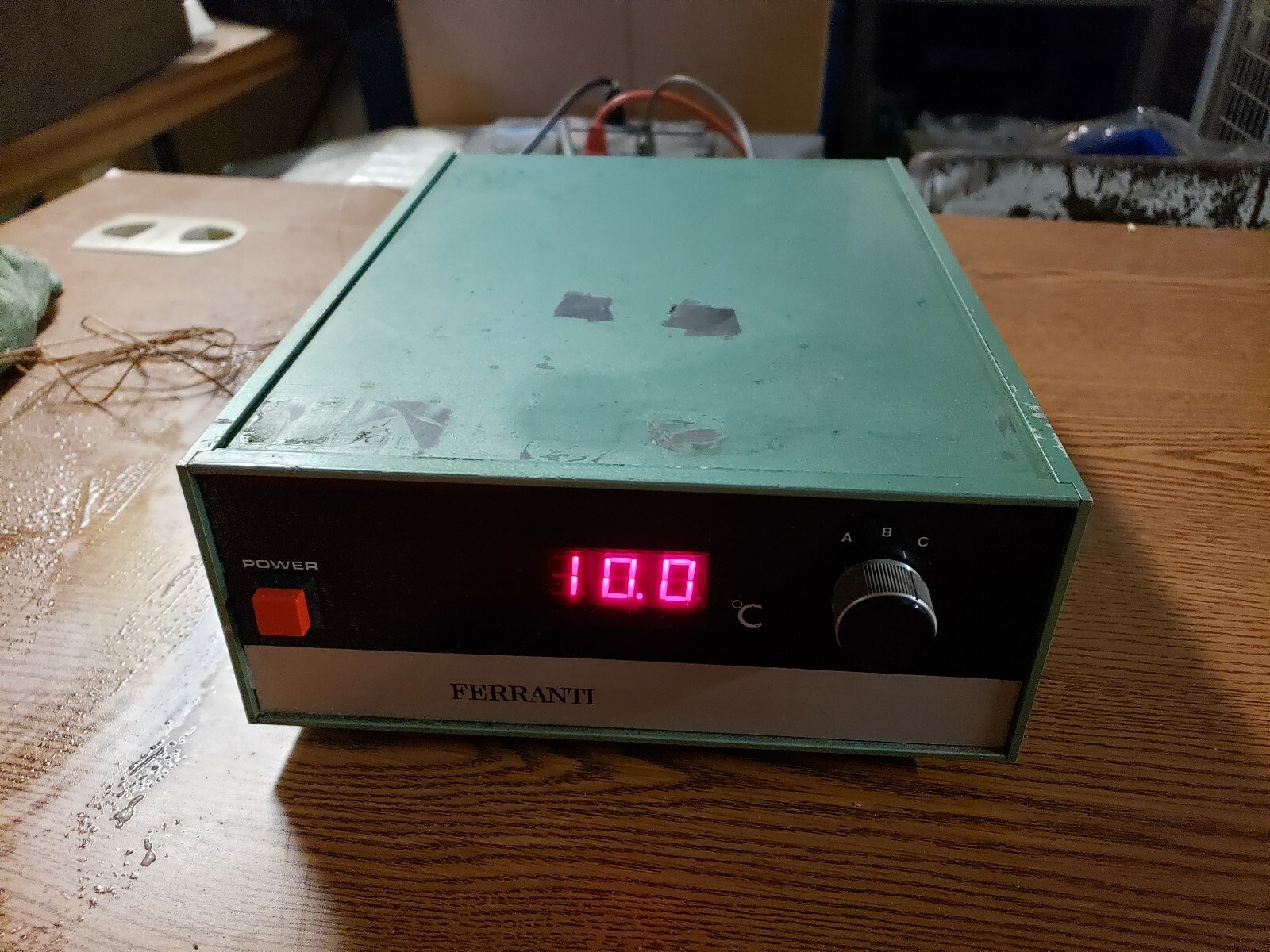 Instrulab Ferranti 5603-04x-03,  Type K x 3 readout,  200°C 50-400hz