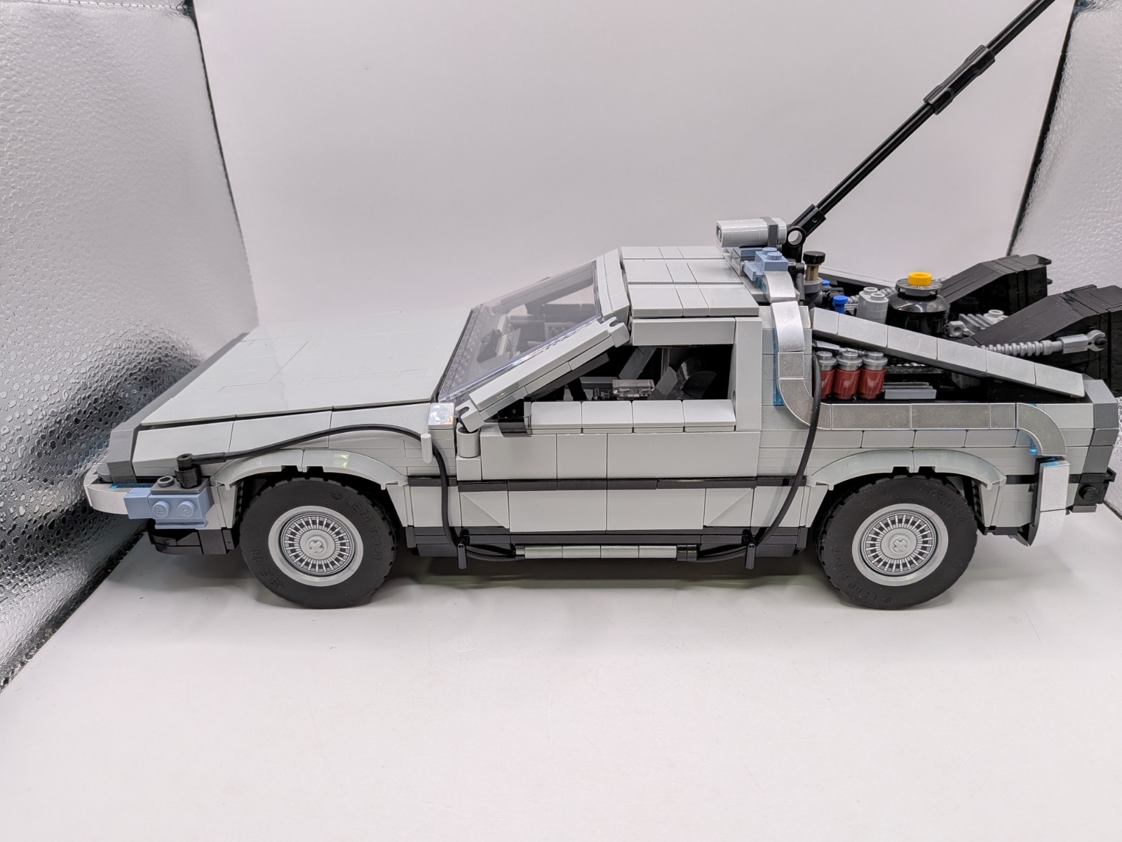 LEGO Icons: Back to the Future Time Machine (10300) - Incomplete Please Read