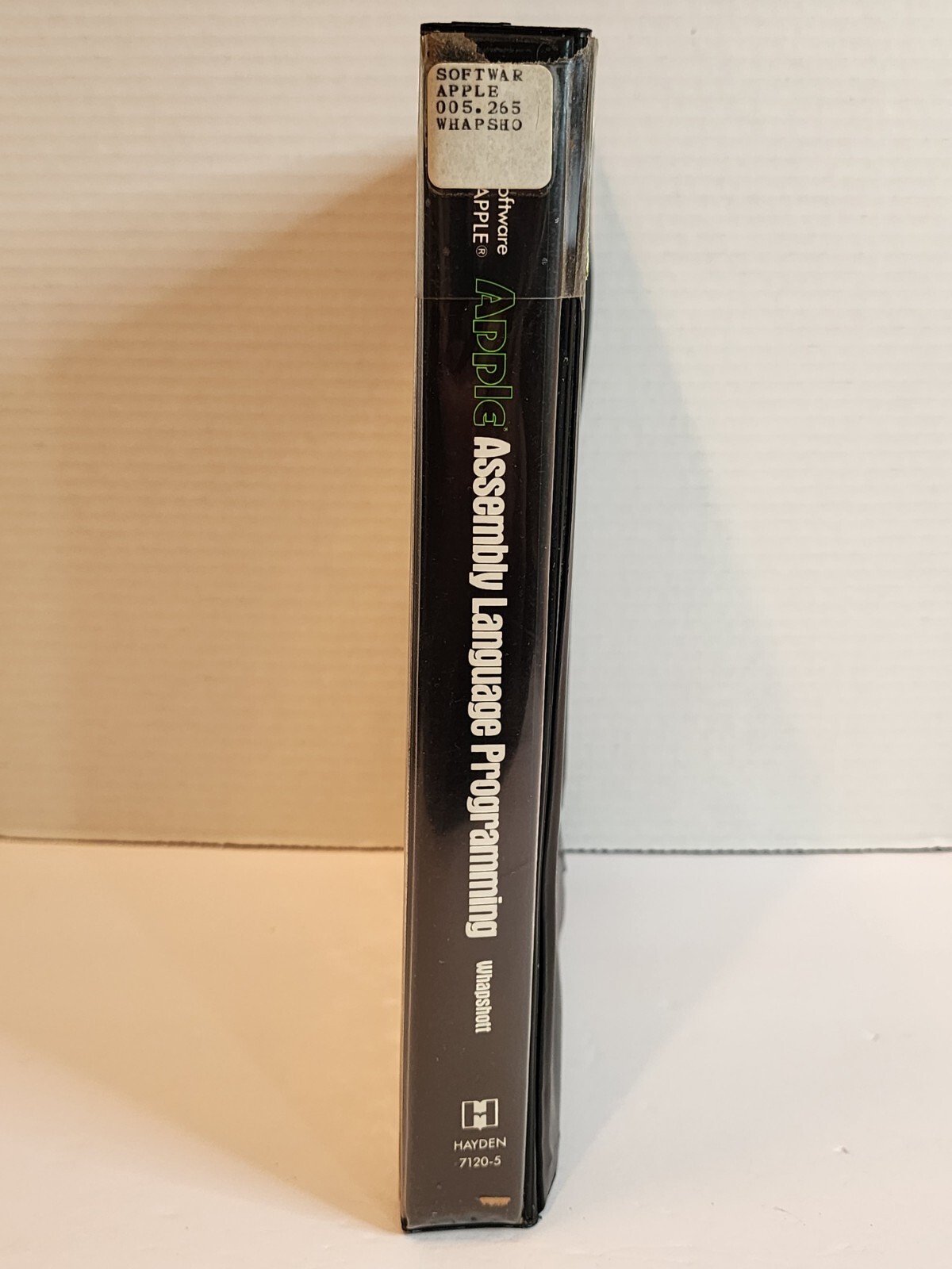 Apple Vintage 1984-Assembly Language Programming-Malcom Whapshott-W/Case & Disc