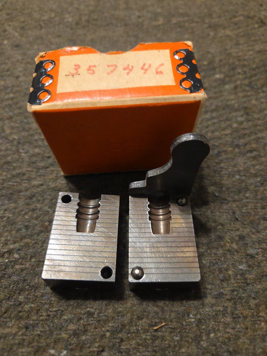 Lyman Bullet Casting Mold for 38 Spec/357 Magnum #357446 162gr