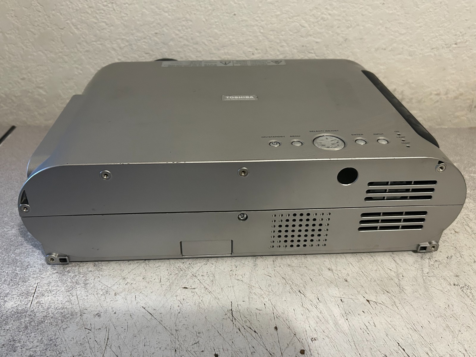 Toshiba TLP670 Data Projector Quick Ship