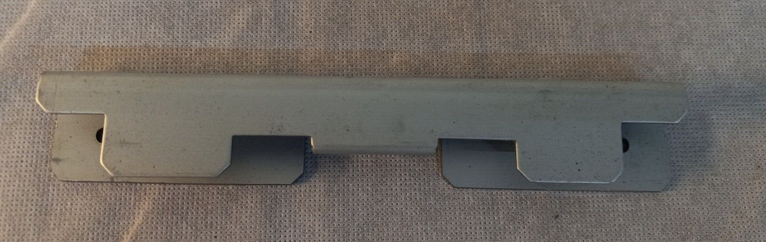 APC Smart-UPS SC 1000- BATTERY BRACKET MOUNT