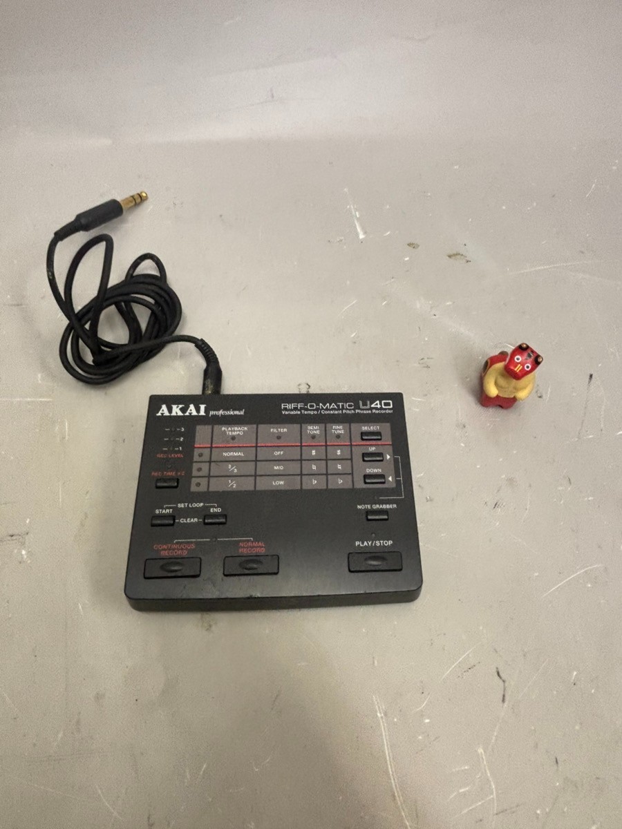 AKAI U40 RiffOMatic Guitar Trainer Pitch Phrase Recorder from Japan Tested