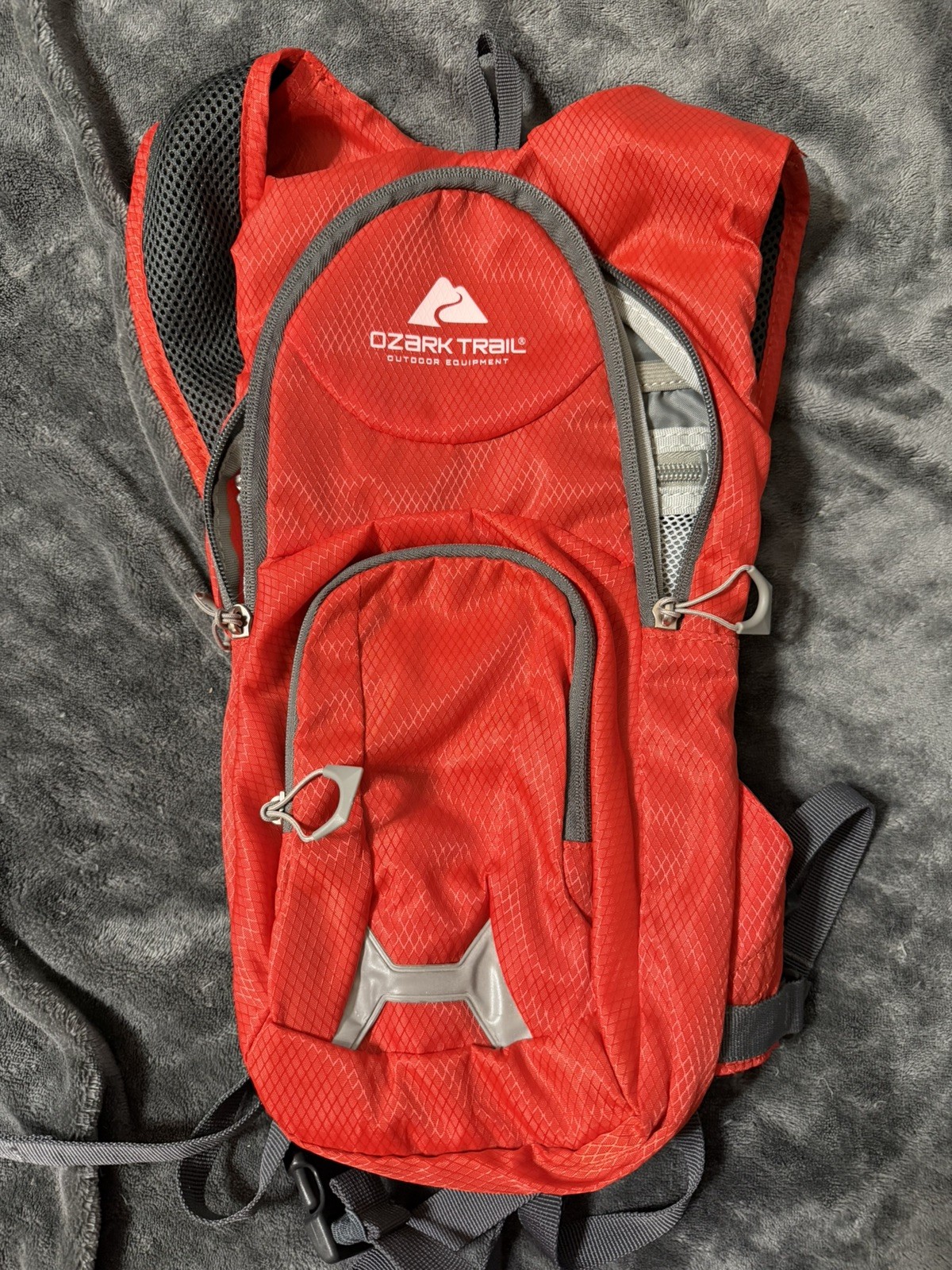 Ozark Trail Hydration Backpack Red & New Outdoor Products Hydration Bladder 2L