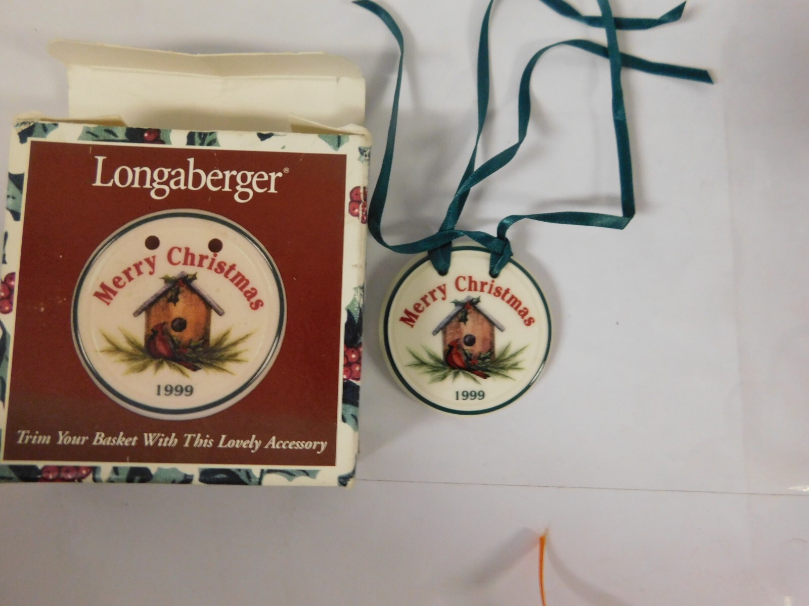Longaberger MERRY CHRISTMAS Tie On