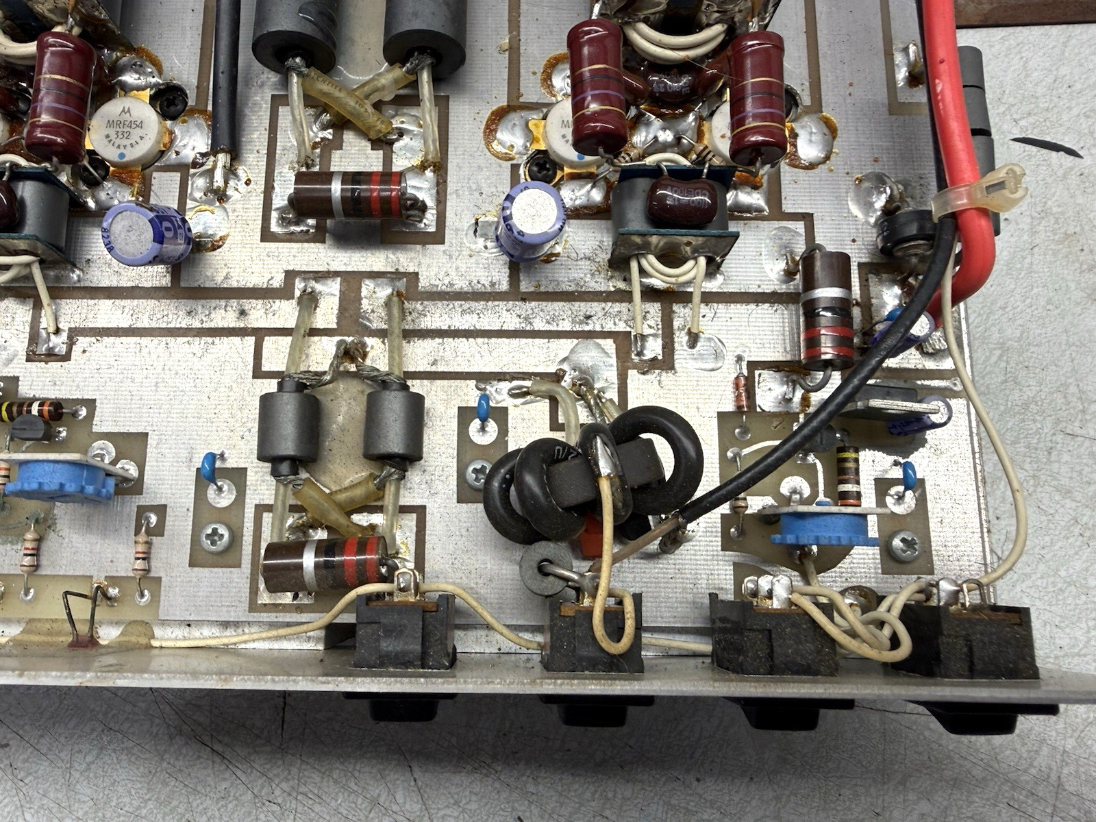 Vintage Messenger M4000 Class AB Linear Amplifier Mobile CB