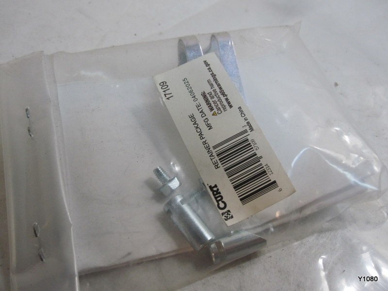 CURT Manufacturing 17109 Retainer Package