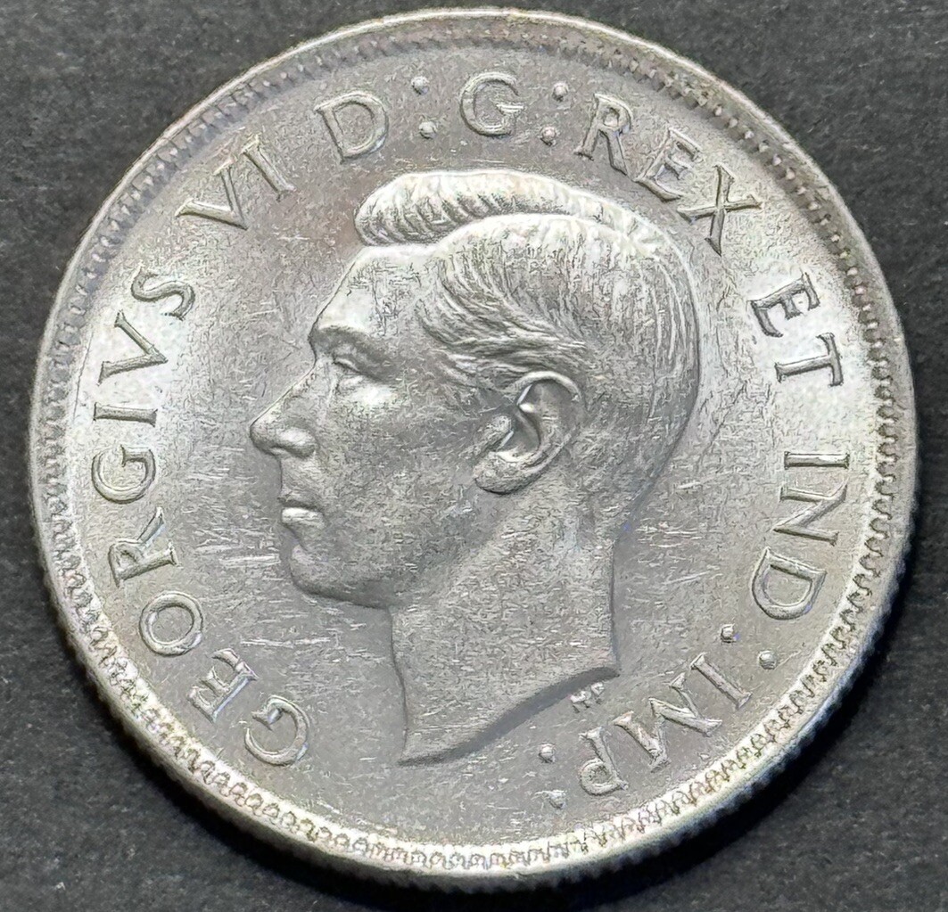 1940 Canada 25 Cent George VI Silver Coin UNC