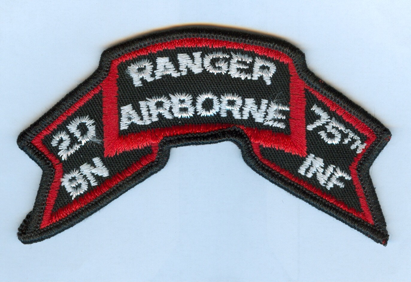 US ARMY 2d BATTALION / 75th RANGER REGT SHOULDER SCROLL ... MINT
