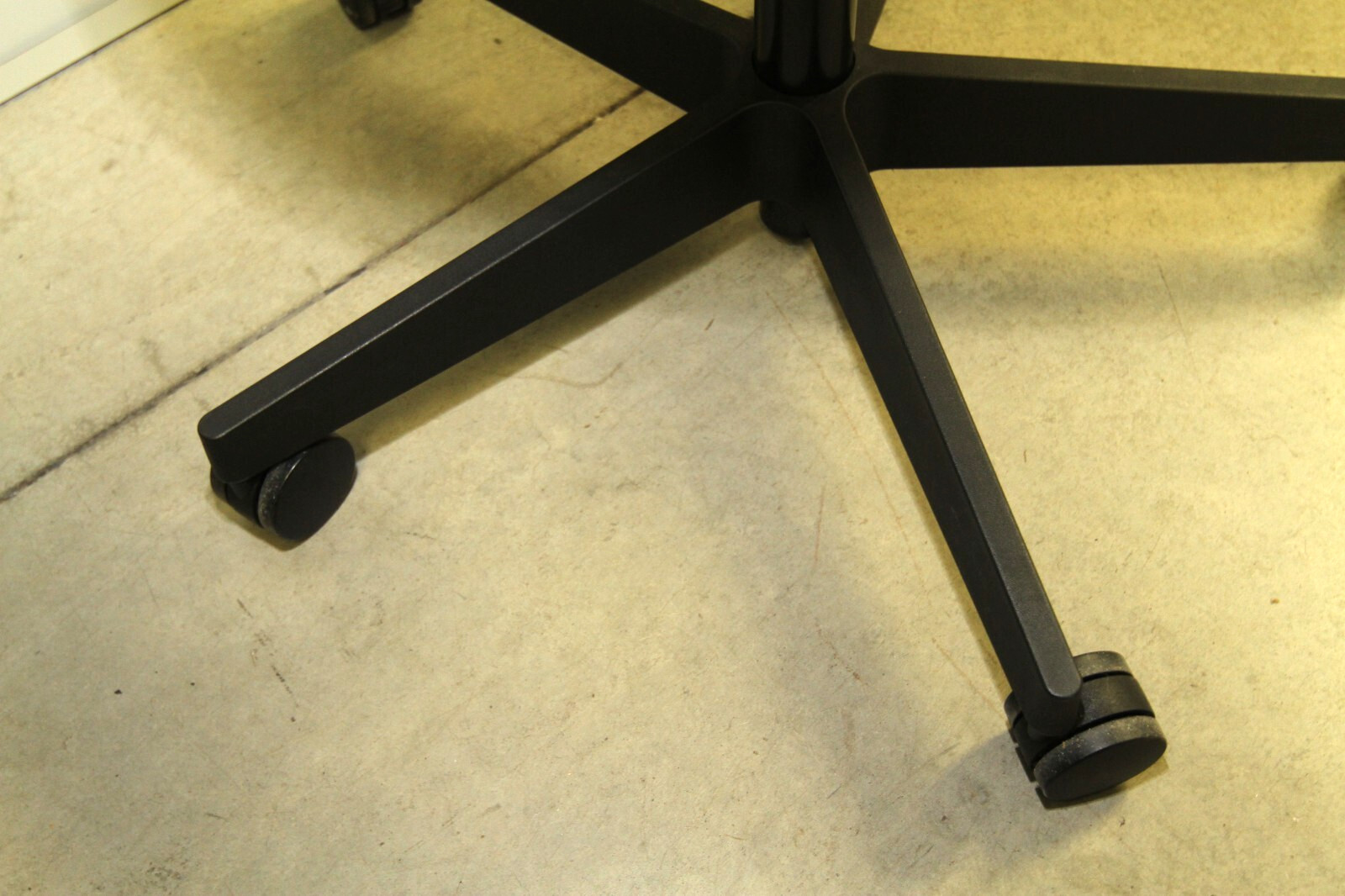 Knoll Ergonomic Task Chair Black
