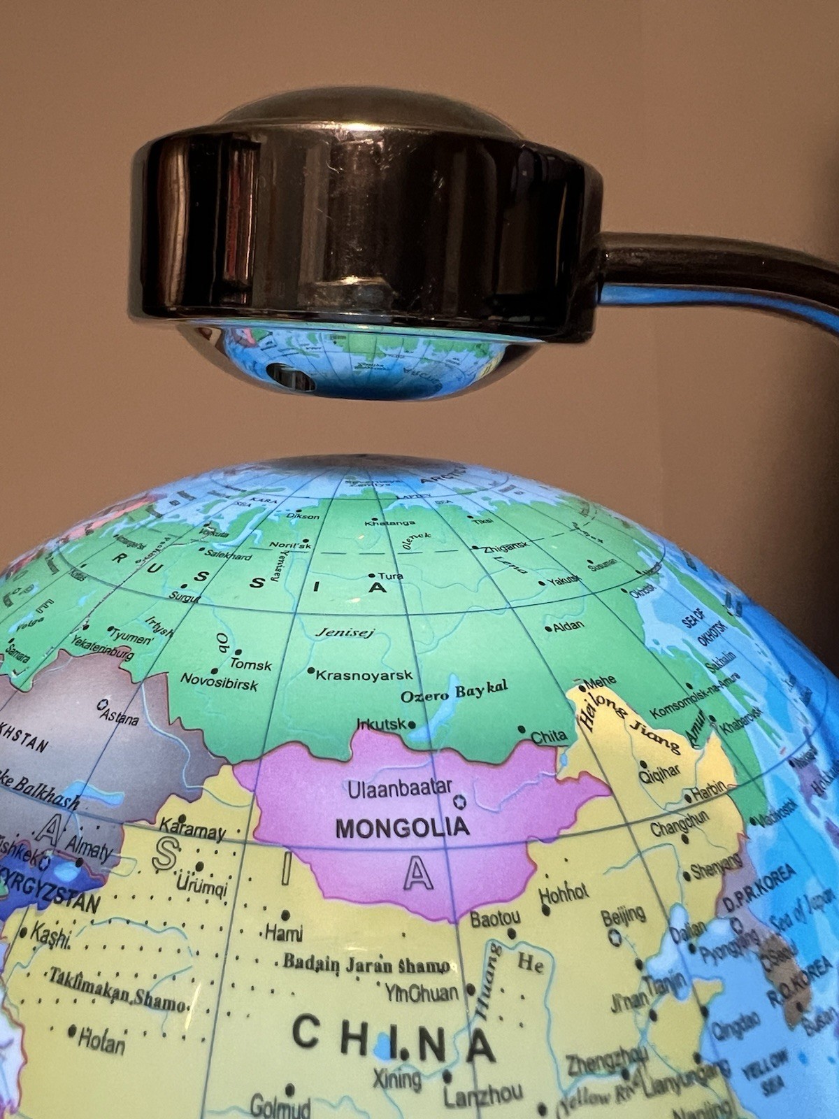 Floating Globe 8'' Magnetic Levitation Rotating Illuminated World
