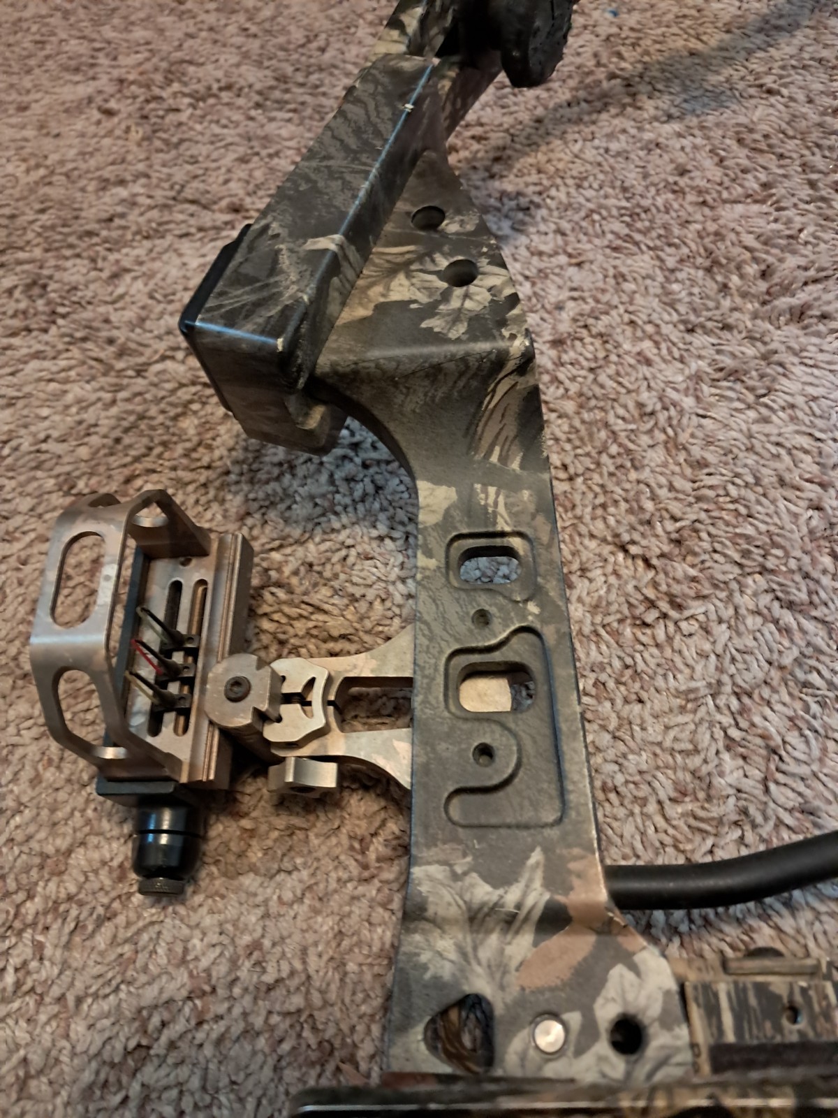 Golden Eagle SplitFire Right Hand Compound Bow 90lb / 29" Draw Length