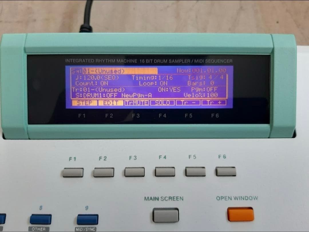 Akai MPC 2000XL Custom Pop Color Mint Drum Machine Sampler Serviced Max RAM CF